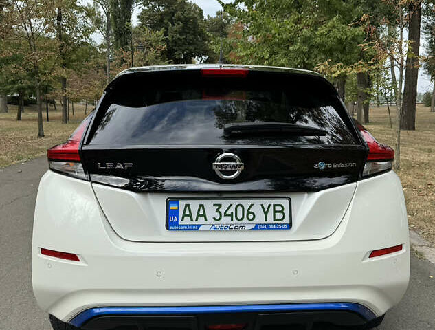 Ниссан Лиф, объемом двигателя 0 л и пробегом 33 тыс. км за 17300 $, фото 4 на Automoto.ua