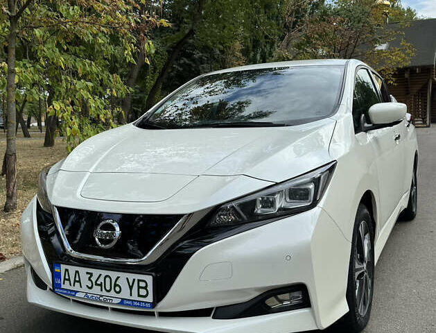 Ниссан Лиф, объемом двигателя 0 л и пробегом 33 тыс. км за 17300 $, фото 1 на Automoto.ua