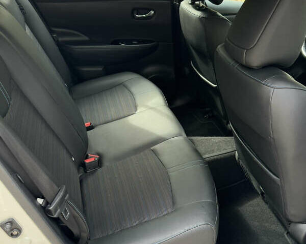 Ниссан Лиф, объемом двигателя 0 л и пробегом 33 тыс. км за 17300 $, фото 13 на Automoto.ua
