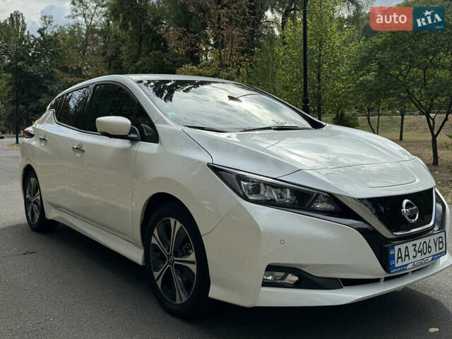 Ниссан Лиф, объемом двигателя 0 л и пробегом 33 тыс. км за 17300 $, фото 7 на Automoto.ua