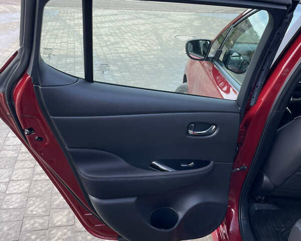 Ниссан Лиф, объемом двигателя 0 л и пробегом 69 тыс. км за 13150 $, фото 16 на Automoto.ua