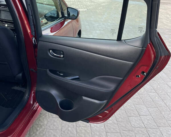 Ниссан Лиф, объемом двигателя 0 л и пробегом 69 тыс. км за 13150 $, фото 15 на Automoto.ua