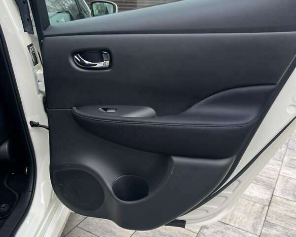 Ніссан Ліф, об'ємом двигуна 0 л та пробігом 32 тис. км за 13999 $, фото 30 на Automoto.ua