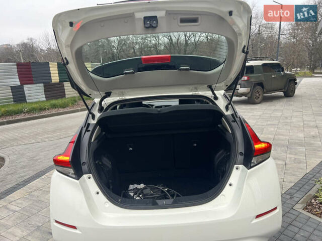 Ніссан Ліф, об'ємом двигуна 0 л та пробігом 32 тис. км за 13999 $, фото 12 на Automoto.ua