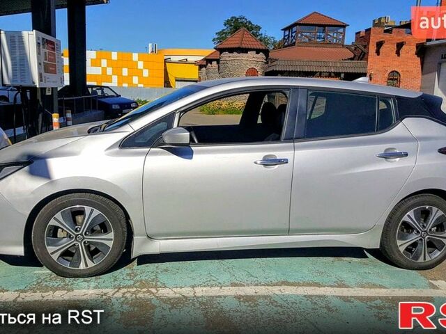 Ниссан Лиф, объемом двигателя 0.11 л и пробегом 98 тыс. км за 14000 $, фото 2 на Automoto.ua