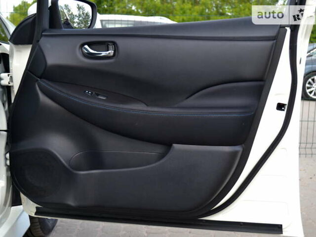 Ниссан Лиф, объемом двигателя 0 л и пробегом 31 тыс. км за 18855 $, фото 33 на Automoto.ua