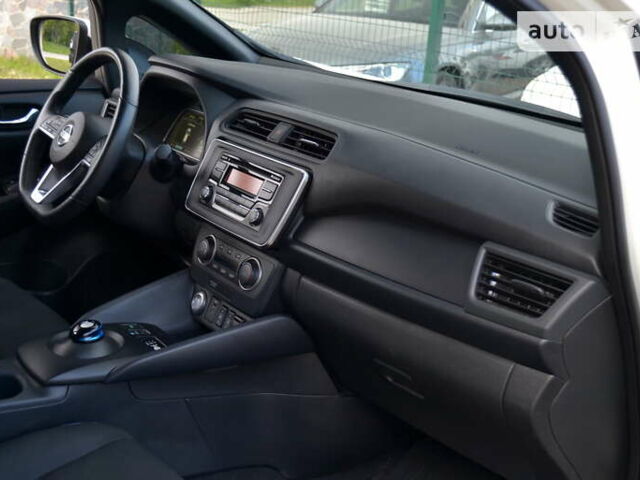 Ниссан Лиф, объемом двигателя 0 л и пробегом 31 тыс. км за 18855 $, фото 34 на Automoto.ua