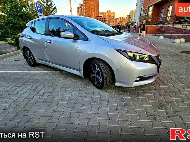 Ниссан Лиф, объемом двигателя 0.11 л и пробегом 98 тыс. км за 14000 $, фото 9 на Automoto.ua