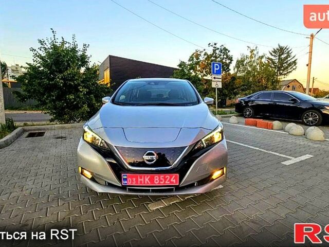 Ниссан Лиф, объемом двигателя 0.11 л и пробегом 98 тыс. км за 14000 $, фото 4 на Automoto.ua