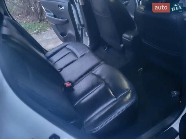 Желтый Ниссан Лиф, объемом двигателя 0 л и пробегом 135 тыс. км за 7200 $, фото 16 на Automoto.ua