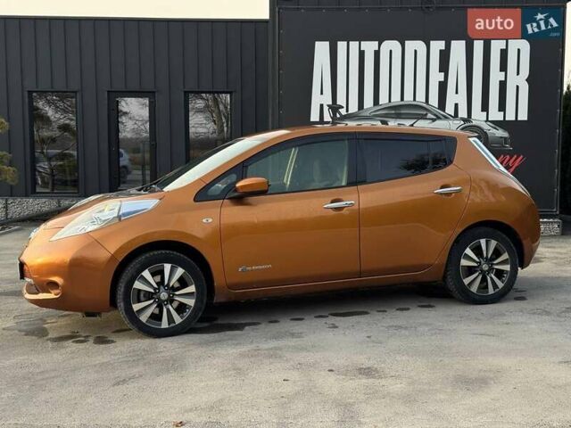 Желтый Ниссан Лиф, объемом двигателя 0 л и пробегом 182 тыс. км за 7000 $, фото 4 на Automoto.ua