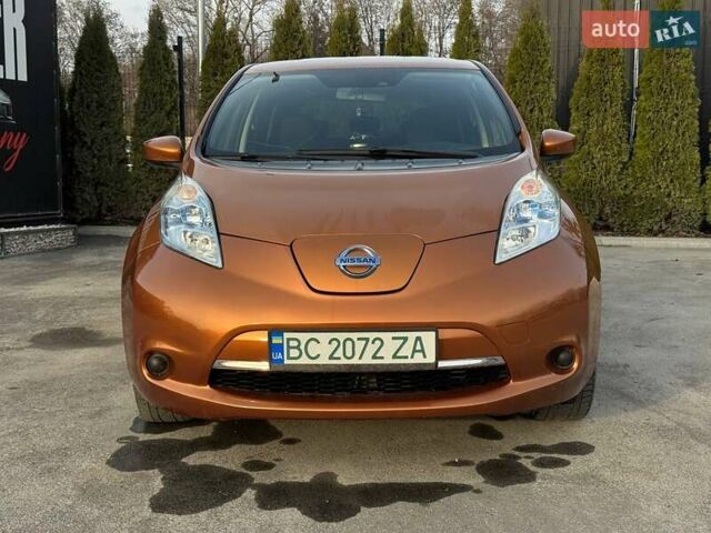 Желтый Ниссан Лиф, объемом двигателя 0 л и пробегом 182 тыс. км за 7000 $, фото 3 на Automoto.ua