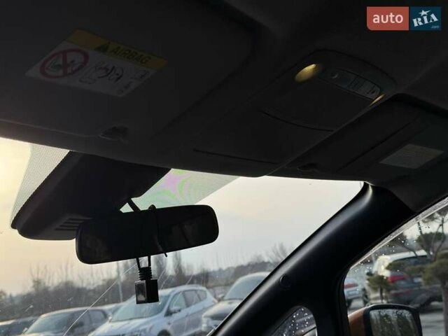 Желтый Ниссан Лиф, объемом двигателя 0 л и пробегом 182 тыс. км за 7000 $, фото 24 на Automoto.ua