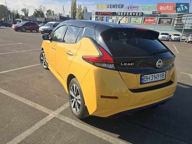 Жовтий Ніссан Ліф, об'ємом двигуна 0 л та пробігом 71 тис. км за 14900 $, фото 2 на Automoto.ua