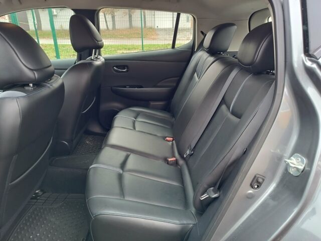 Серый Ниссан Лиф, объемом двигателя 0 л и пробегом 44 тыс. км за 16500 $, фото 2 на Automoto.ua