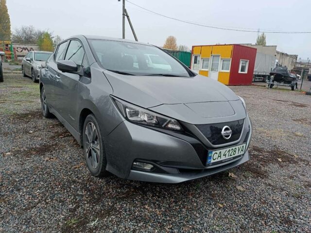 Серый Ниссан Лиф, объемом двигателя 0 л и пробегом 44 тыс. км за 16500 $, фото 16 на Automoto.ua