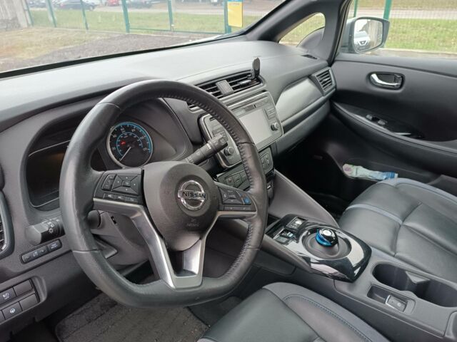 Серый Ниссан Лиф, объемом двигателя 0 л и пробегом 44 тыс. км за 16500 $, фото 5 на Automoto.ua