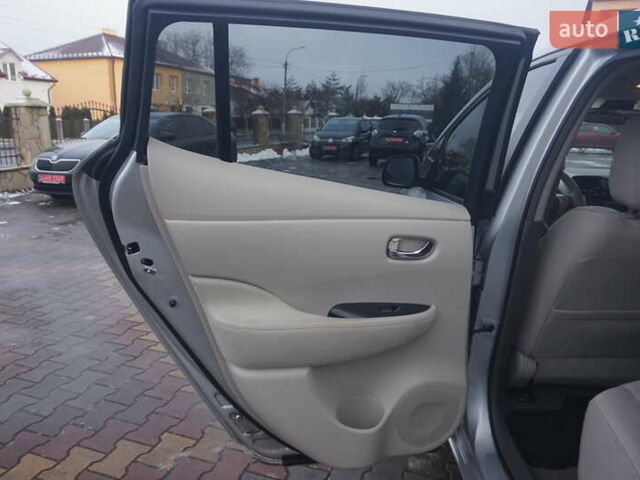 Сірий Ніссан Ліф, об'ємом двигуна 0 л та пробігом 75 тис. км за 4555 $, фото 44 на Automoto.ua