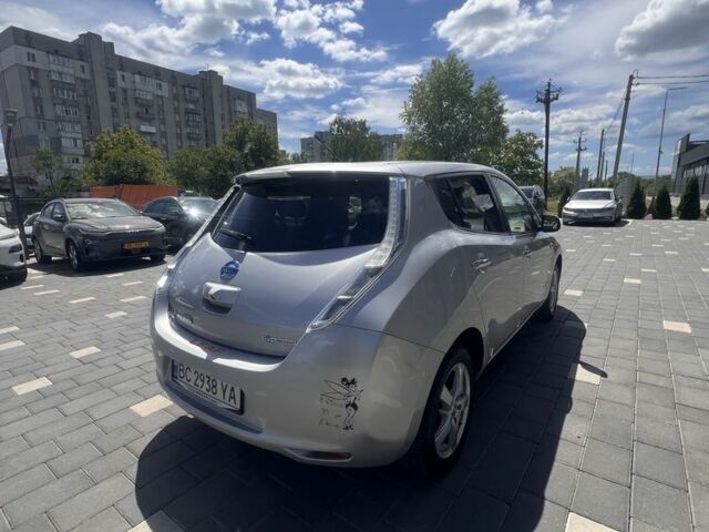 Серый Ниссан Лиф, объемом двигателя 0 л и пробегом 86 тыс. км за 5300 $, фото 6 на Automoto.ua