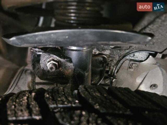 Серый Ниссан Лиф, объемом двигателя 0 л и пробегом 140 тыс. км за 4500 $, фото 12 на Automoto.ua