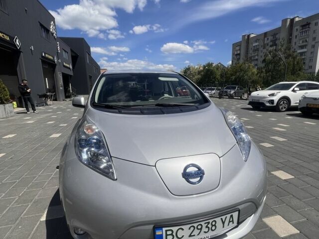 Серый Ниссан Лиф, объемом двигателя 0 л и пробегом 86 тыс. км за 5300 $, фото 1 на Automoto.ua