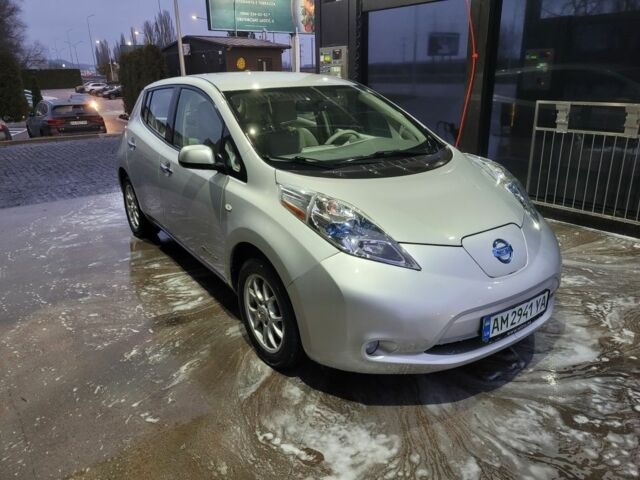 Сірий Ніссан Ліф, об'ємом двигуна 0 л та пробігом 135 тис. км за 3750 $, фото 4 на Automoto.ua