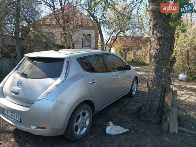 Серый Ниссан Лиф, объемом двигателя 0 л и пробегом 150 тыс. км за 9000 $, фото 9 на Automoto.ua