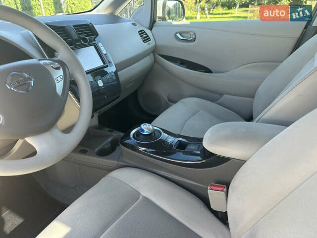 Сірий Ніссан Ліф, об'ємом двигуна 0 л та пробігом 132 тис. км за 5500 $, фото 24 на Automoto.ua