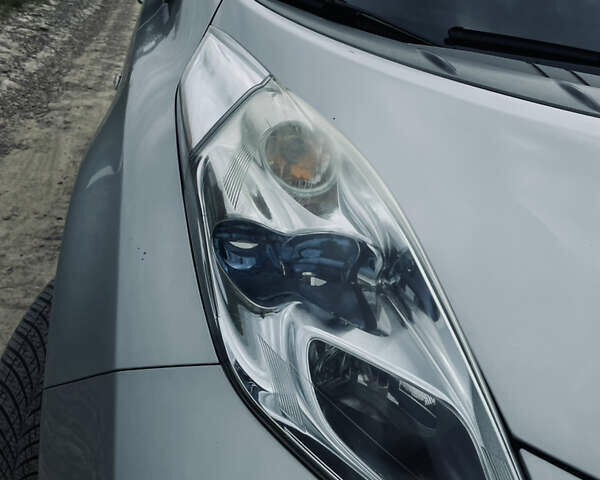 Сірий Ніссан Ліф, об'ємом двигуна 0 л та пробігом 160 тис. км за 4999 $, фото 6 на Automoto.ua