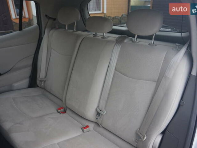 Сірий Ніссан Ліф, об'ємом двигуна 0 л та пробігом 75 тис. км за 4555 $, фото 46 на Automoto.ua