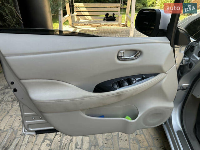 Сірий Ніссан Ліф, об'ємом двигуна 0 л та пробігом 115 тис. км за 5200 $, фото 14 на Automoto.ua