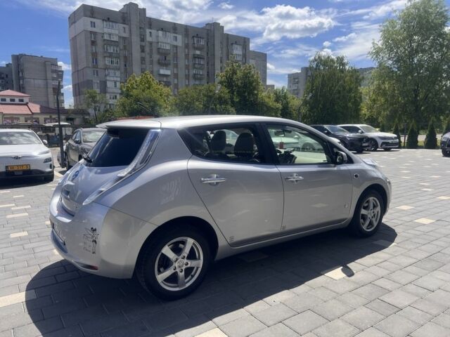 Серый Ниссан Лиф, объемом двигателя 0 л и пробегом 86 тыс. км за 5300 $, фото 8 на Automoto.ua