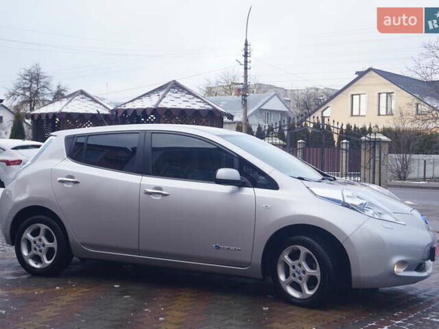 Сірий Ніссан Ліф, об'ємом двигуна 0 л та пробігом 75 тис. км за 4555 $, фото 4 на Automoto.ua