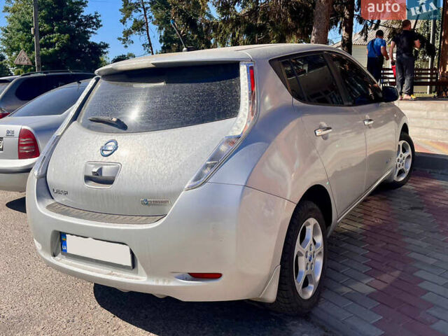 Серый Ниссан Лиф, объемом двигателя 0 л и пробегом 130 тыс. км за 9999 $, фото 1 на Automoto.ua