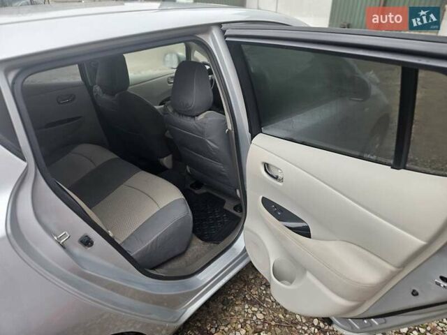 Серый Ниссан Лиф, объемом двигателя 0 л и пробегом 140 тыс. км за 4500 $, фото 25 на Automoto.ua