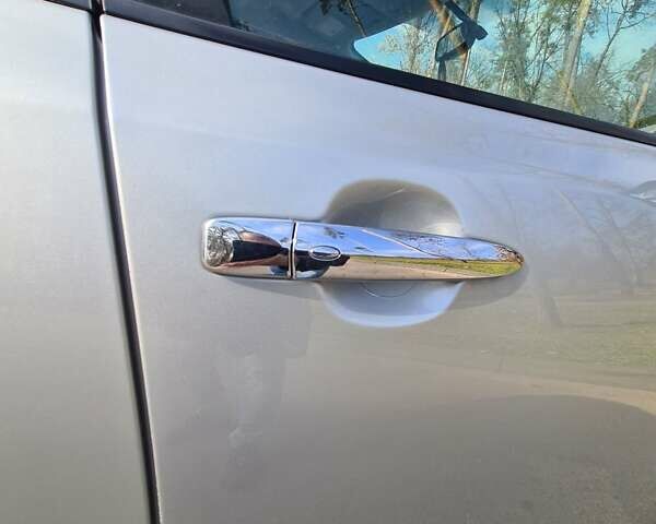 Серый Ниссан Лиф, объемом двигателя 0 л и пробегом 170 тыс. км за 8000 $, фото 11 на Automoto.ua