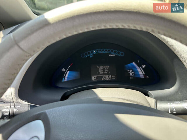 Сірий Ніссан Ліф, об'ємом двигуна 0 л та пробігом 115 тис. км за 5200 $, фото 18 на Automoto.ua