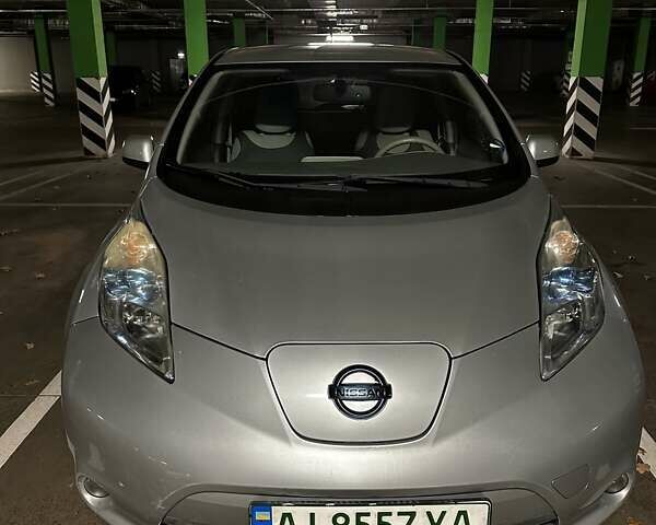 Серый Ниссан Лиф, объемом двигателя 0 л и пробегом 101 тыс. км за 4500 $, фото 2 на Automoto.ua