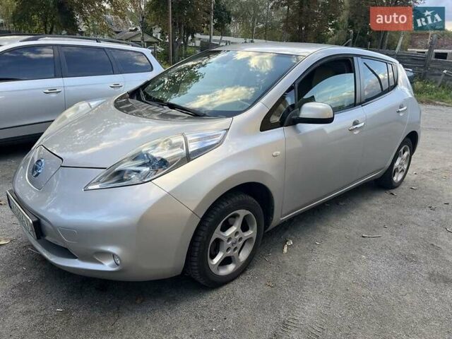 Серый Ниссан Лиф, объемом двигателя 0 л и пробегом 144 тыс. км за 3950 $, фото 1 на Automoto.ua