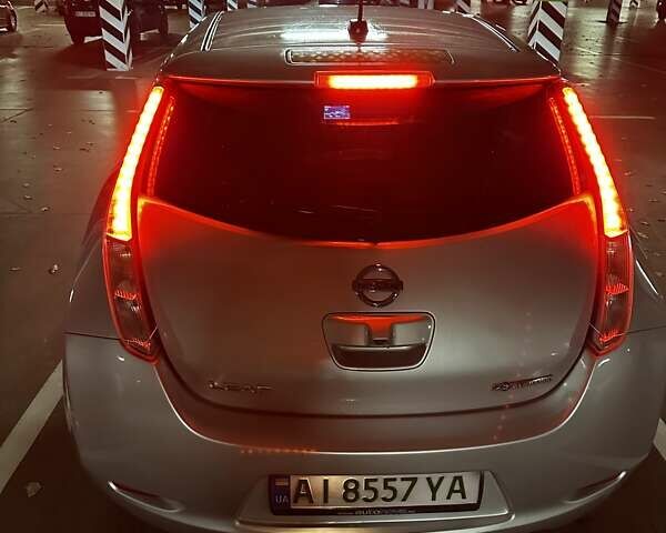 Серый Ниссан Лиф, объемом двигателя 0 л и пробегом 101 тыс. км за 4500 $, фото 17 на Automoto.ua