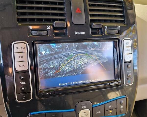 Сірий Ніссан Ліф, об'ємом двигуна 0 л та пробігом 142 тис. км за 5500 $, фото 23 на Automoto.ua