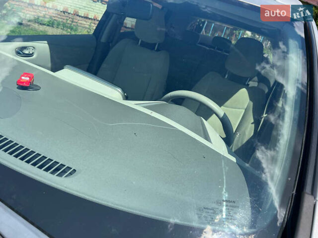 Серый Ниссан Лиф, объемом двигателя 0 л и пробегом 164 тыс. км за 3950 $, фото 27 на Automoto.ua