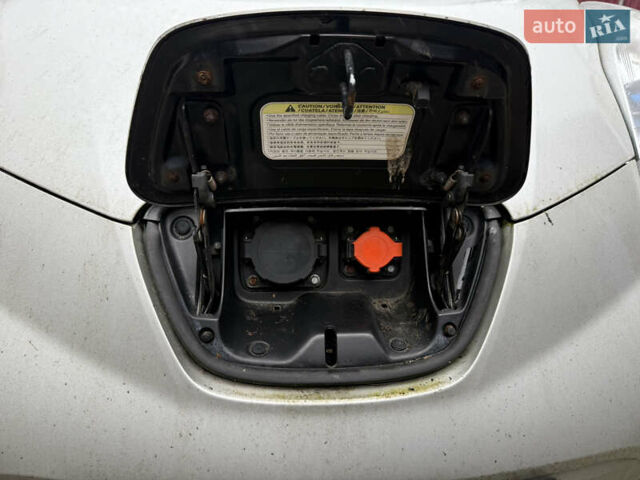 Сірий Ніссан Ліф, об'ємом двигуна 0 л та пробігом 135 тис. км за 4990 $, фото 33 на Automoto.ua