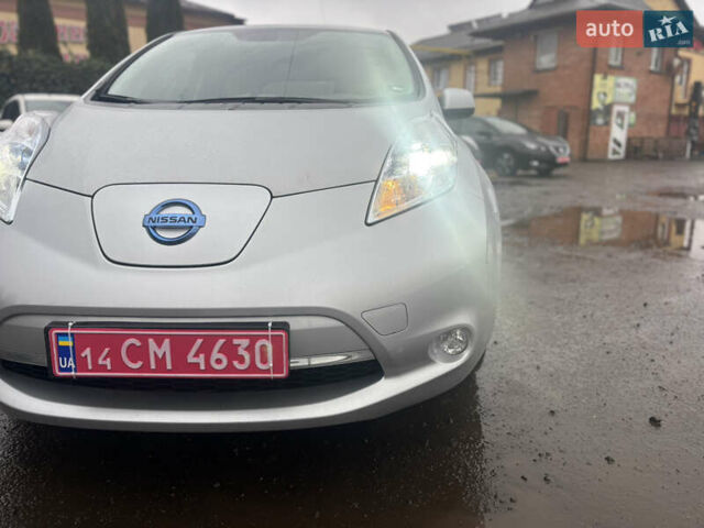 Сірий Ніссан Ліф, об'ємом двигуна 0 л та пробігом 99 тис. км за 3950 $, фото 11 на Automoto.ua