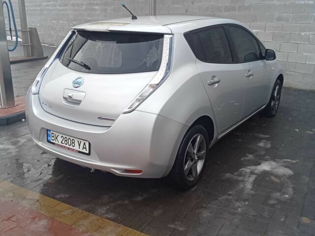 Сірий Ніссан Ліф, об'ємом двигуна 0 л та пробігом 130 тис. км за 4400 $, фото 7 на Automoto.ua
