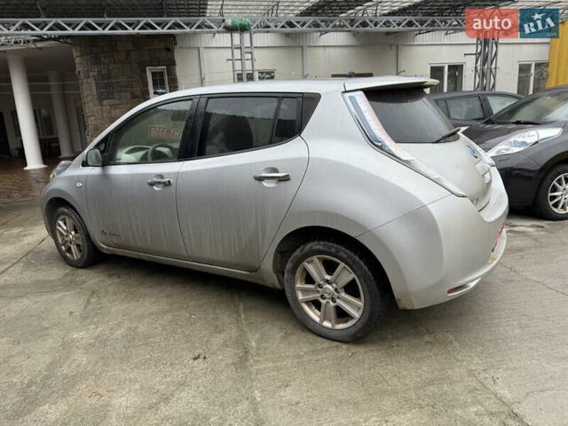 Сірий Ніссан Ліф, об'ємом двигуна 0 л та пробігом 135 тис. км за 4990 $, фото 12 на Automoto.ua