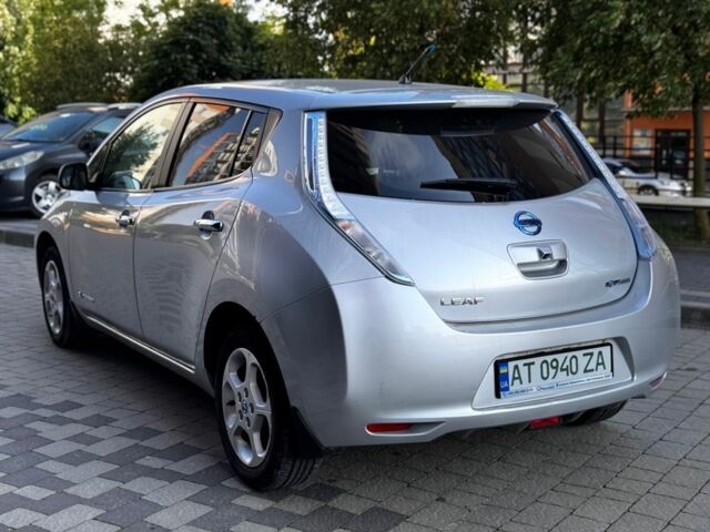 Серый Ниссан Лиф, объемом двигателя 0 л и пробегом 113 тыс. км за 6000 $, фото 7 на Automoto.ua