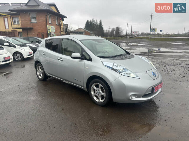 Сірий Ніссан Ліф, об'ємом двигуна 0 л та пробігом 99 тис. км за 3950 $, фото 2 на Automoto.ua