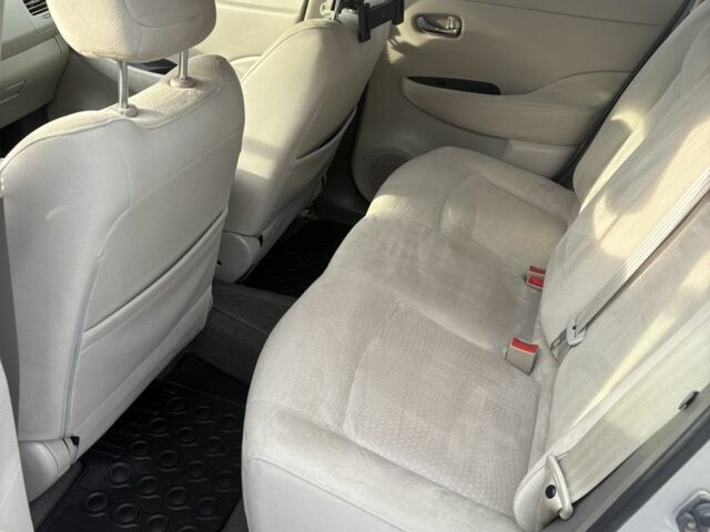 Серый Ниссан Лиф, объемом двигателя 0 л и пробегом 150 тыс. км за 3999 $, фото 12 на Automoto.ua