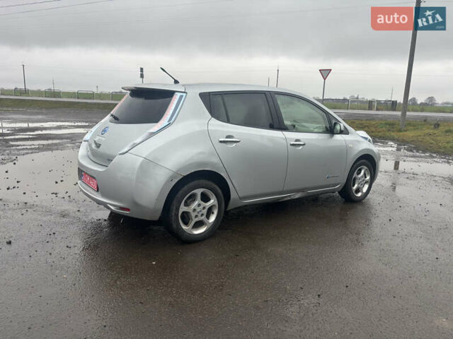 Сірий Ніссан Ліф, об'ємом двигуна 0 л та пробігом 99 тис. км за 3950 $, фото 4 на Automoto.ua